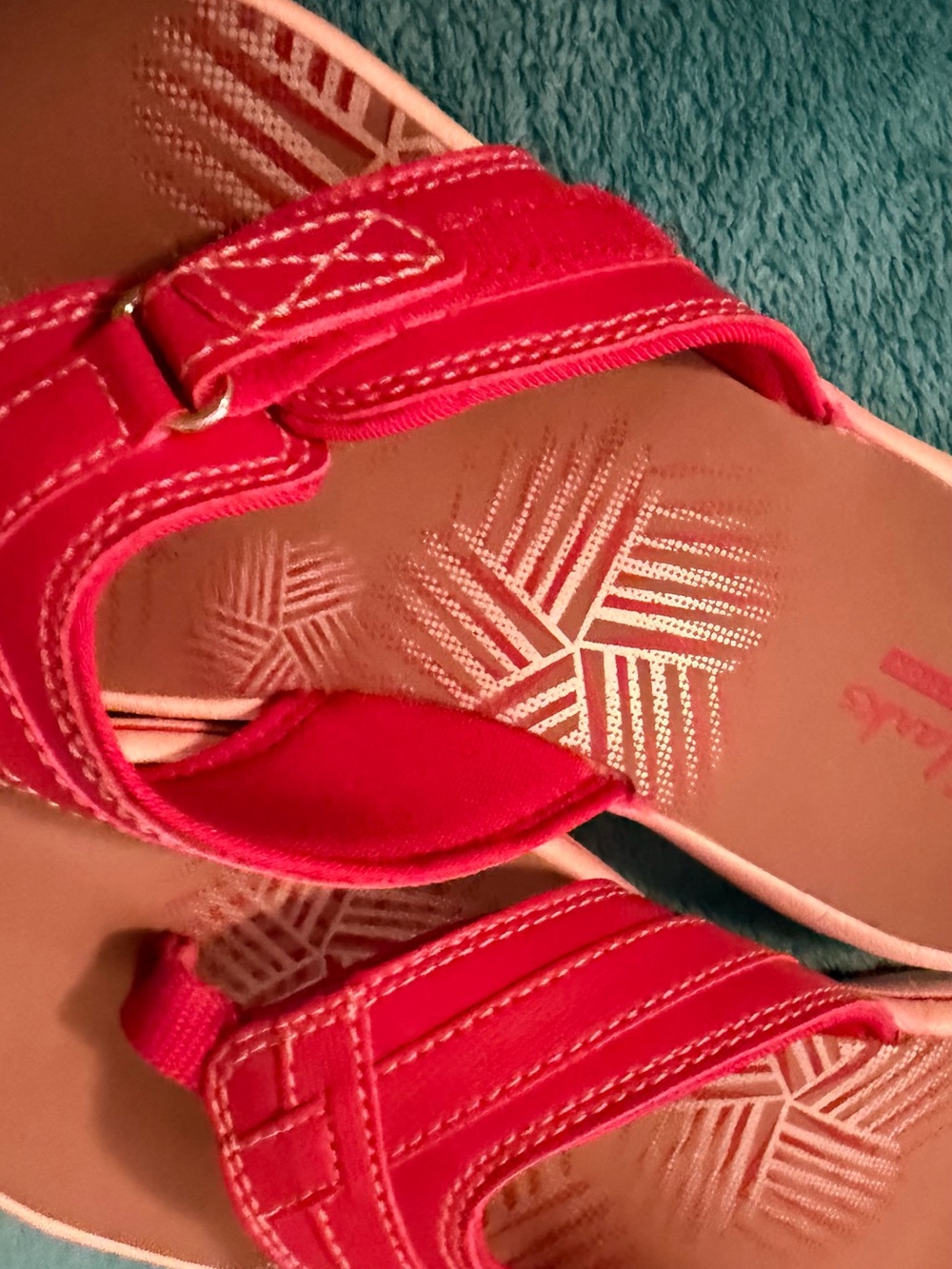 Clarks Women's Bright Red Adjustable Velcro Sandals - Picture 4 of 6